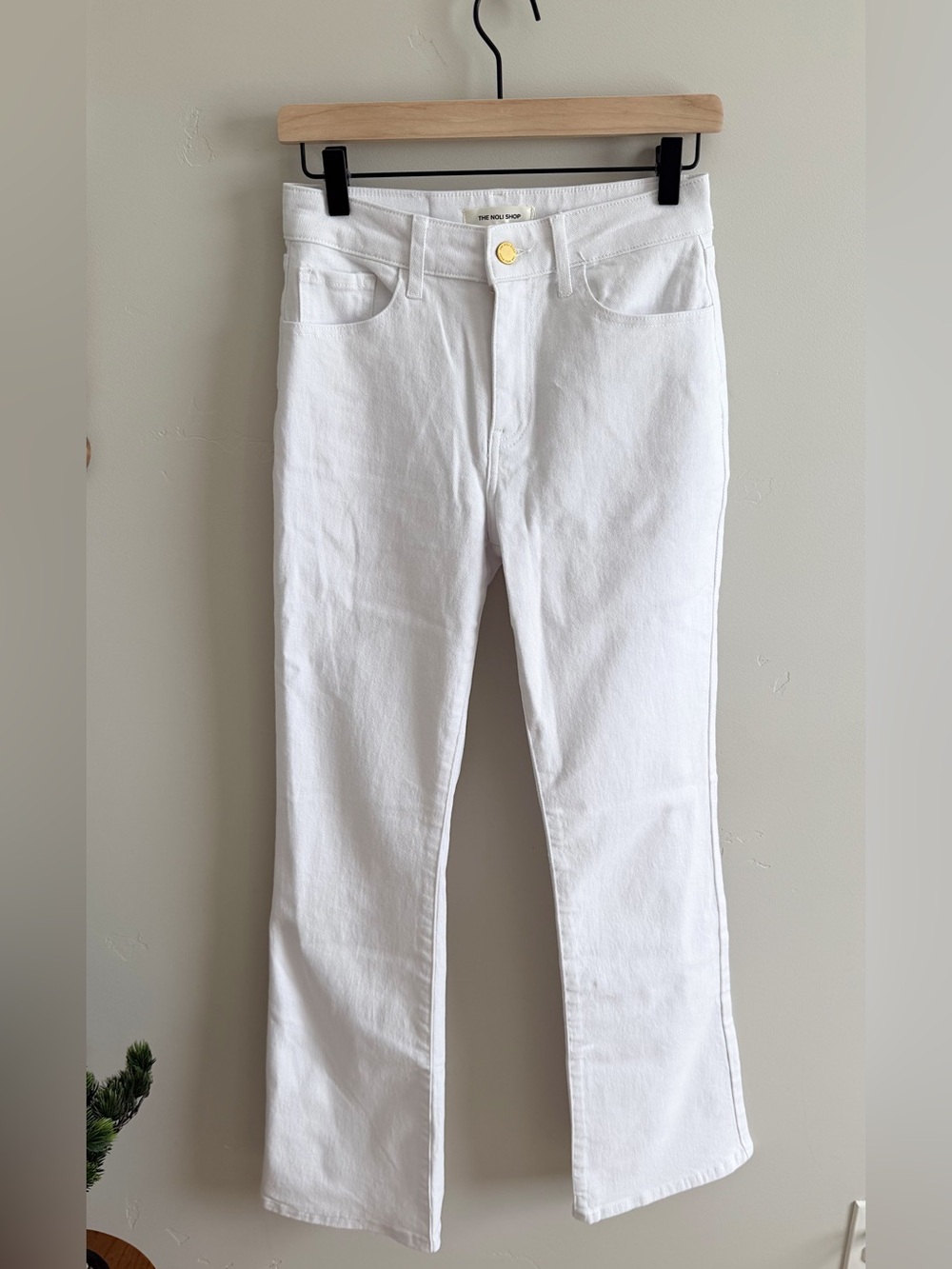 The Noli Shop Aria Flare Jean in White - Picture 5 of 10